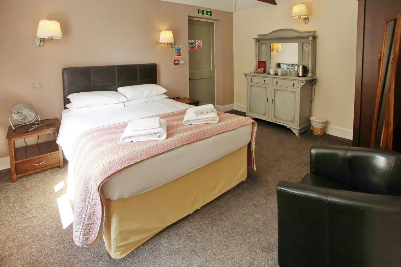 Hotel The Barleycorn à Marlborough Extérieur photo